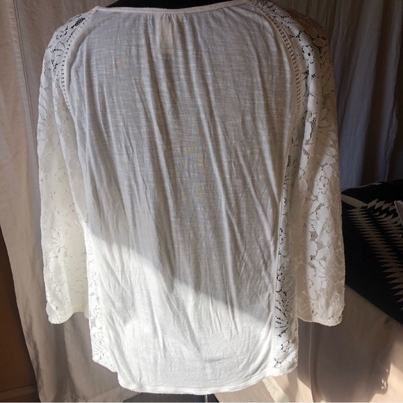 Forever 21 cream tee with lace details and tassels size S - Picture 6 of 9